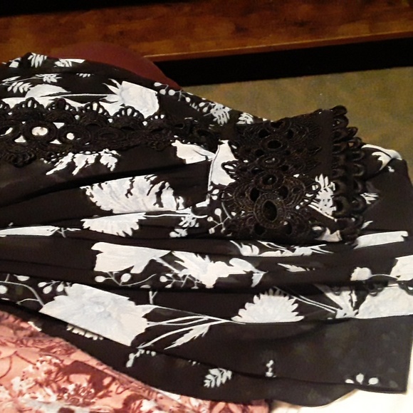 Torrid 2 Truly Gorgeous Black Floral And Lace Sexy Beautiful Long Sleeve Robe - Picture 16 of 16